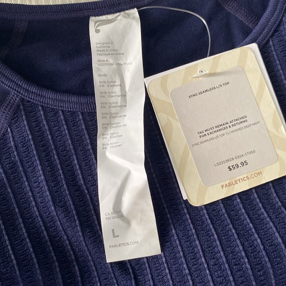 NWT Fabletics 2 pieces - Picture 5 of 10